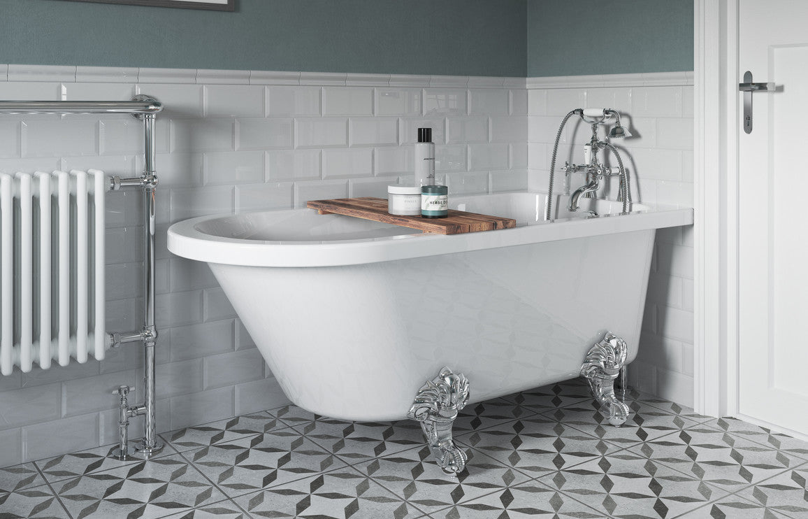 Regal Free Standing 1700x750x650mm 2TH Corner Bath w/Feet